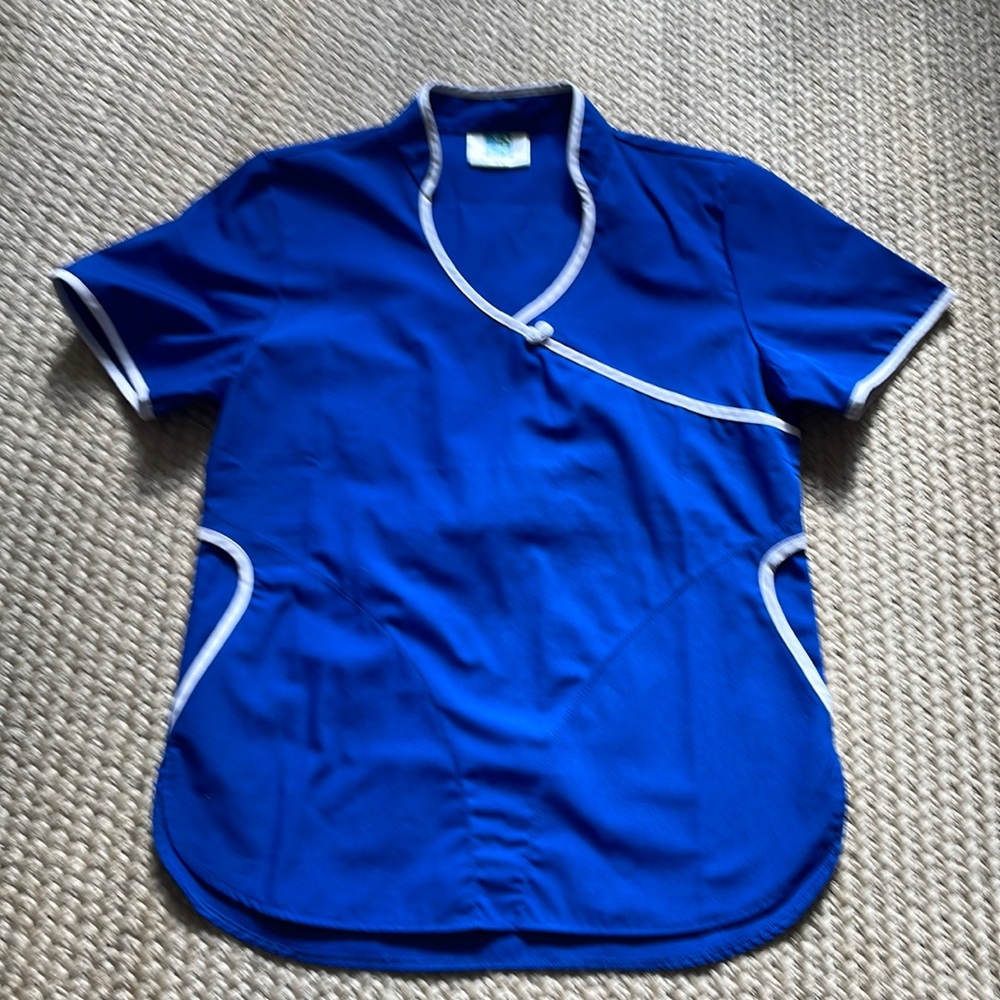 Adar Uniforms Women’s Royal Blue Scrub Top- XS
